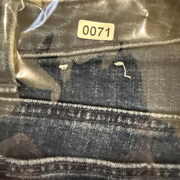 Talbots Ladies 2P Signature Straight Leg Jeans Medium Wash Mid-Rise EUC - Picture 12 of 12